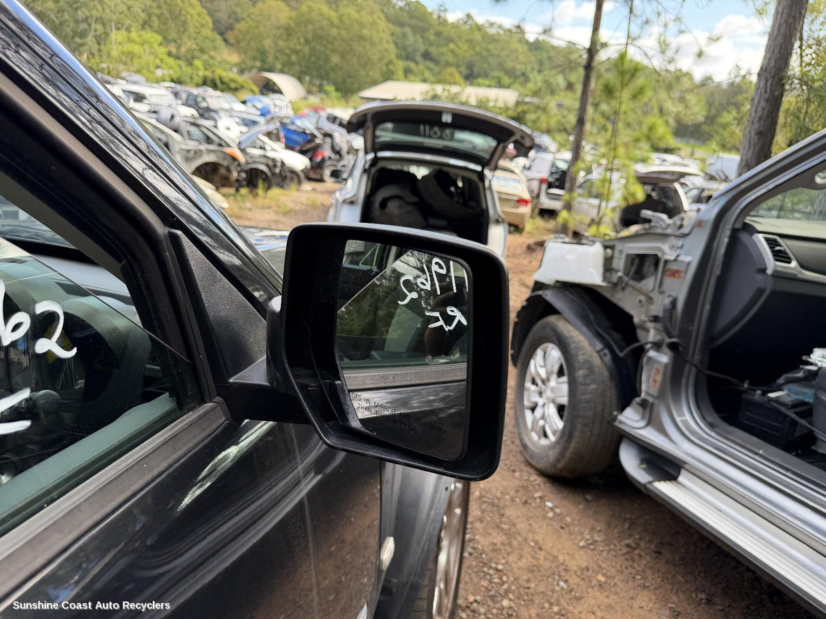2007-2011 Dodge Nitro Right Door Mirror