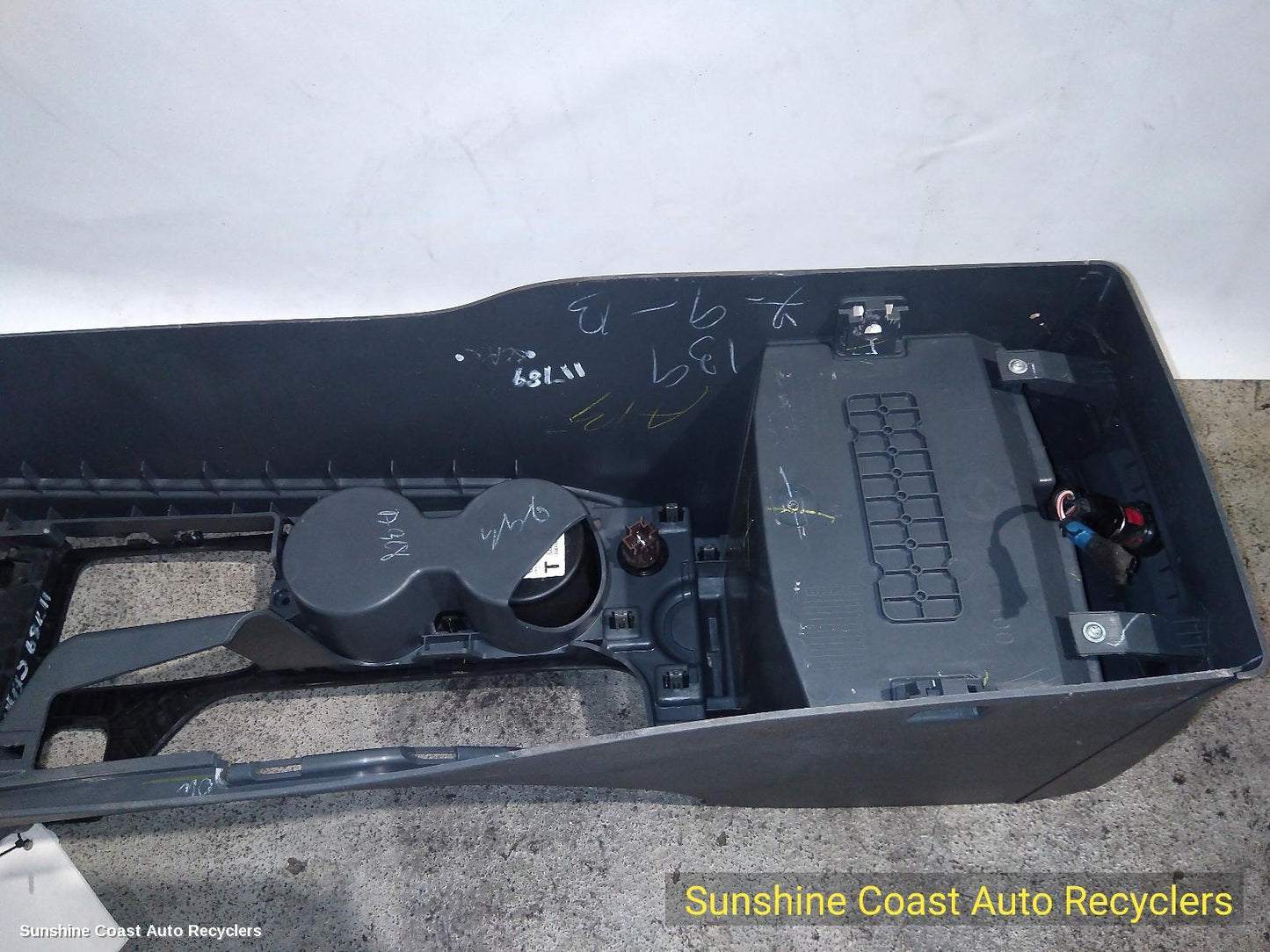 2013 Mazda Bt50 Console