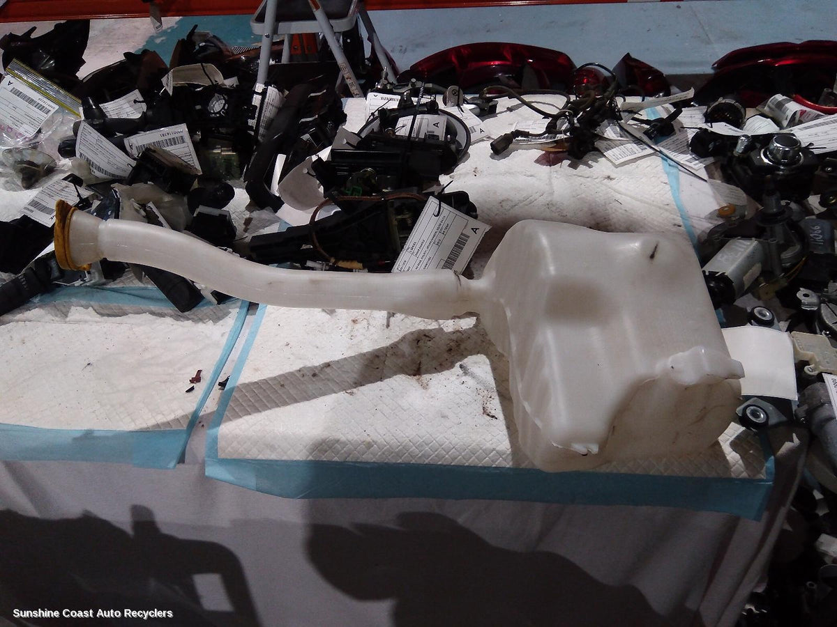 2011-2026 Renault Master Washer Bottle