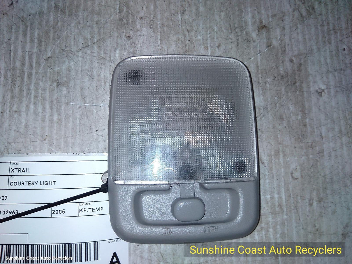 2001-2007 Nissan Xtrail Courtesy Light