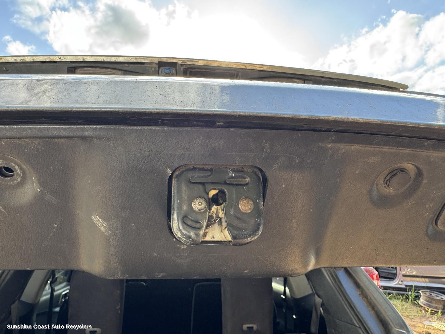 2016 Nissan Pathfinder Door Boot Gate Lock