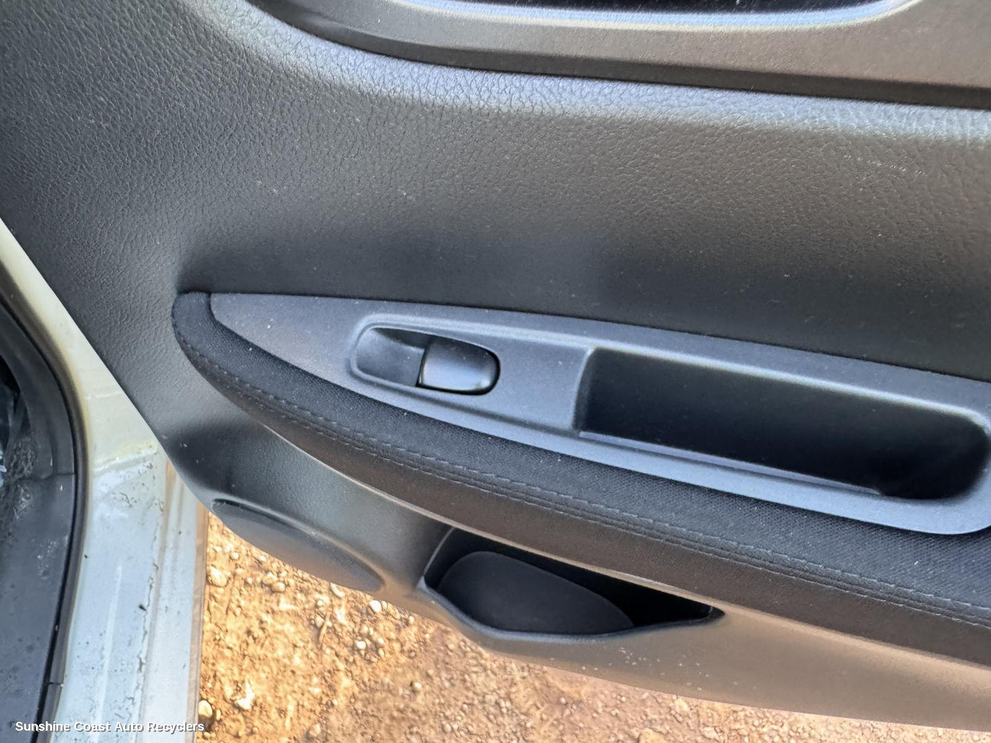 2015 Nissan Qashqai Pwr Dr Wind Switch