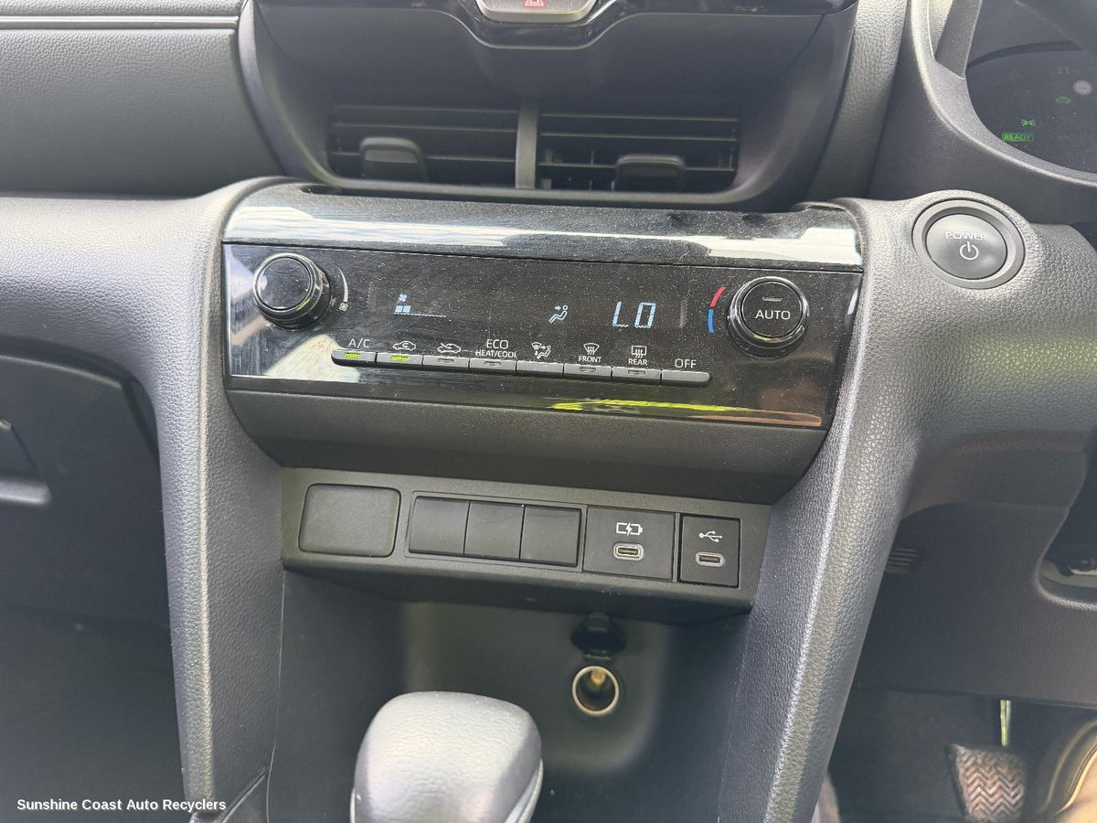 2020-2026 Toyota Yaris Cross Heater Ac Controls
