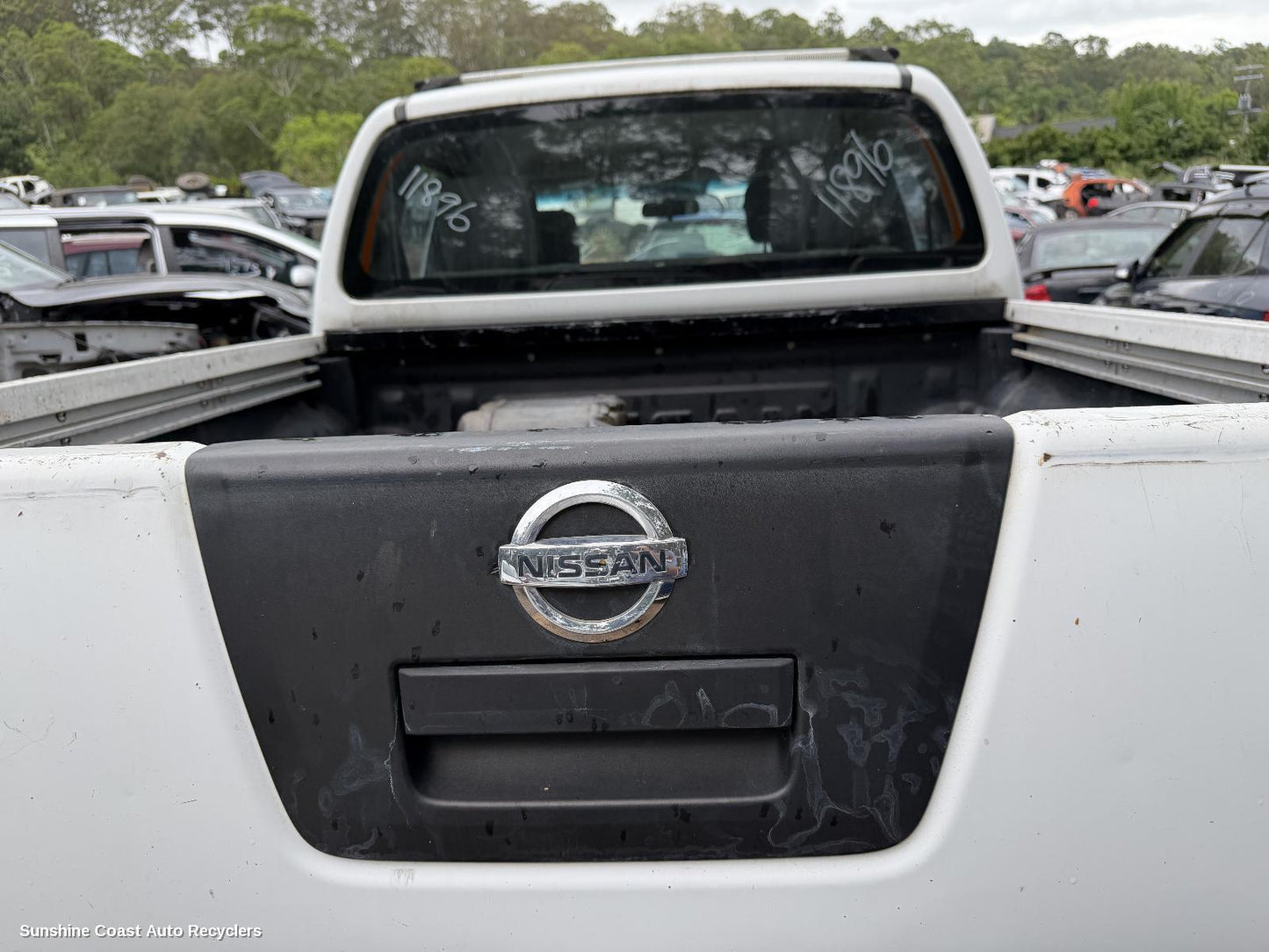 2011 Nissan Navara Rear Tailgate Glass