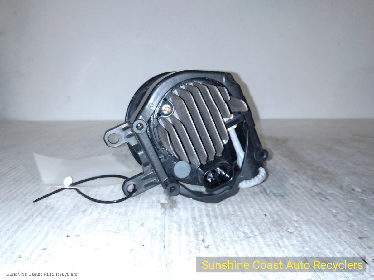 2014-2020 Lexus Ct200h Left Indicator Fog Side