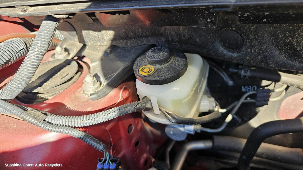 2005-2012 Toyota Rav4 Master Cylinder