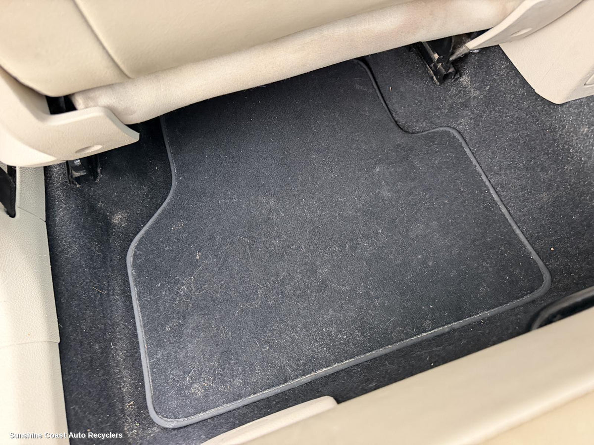 2008-2011 Volkswagen Tiguan Floor Mats