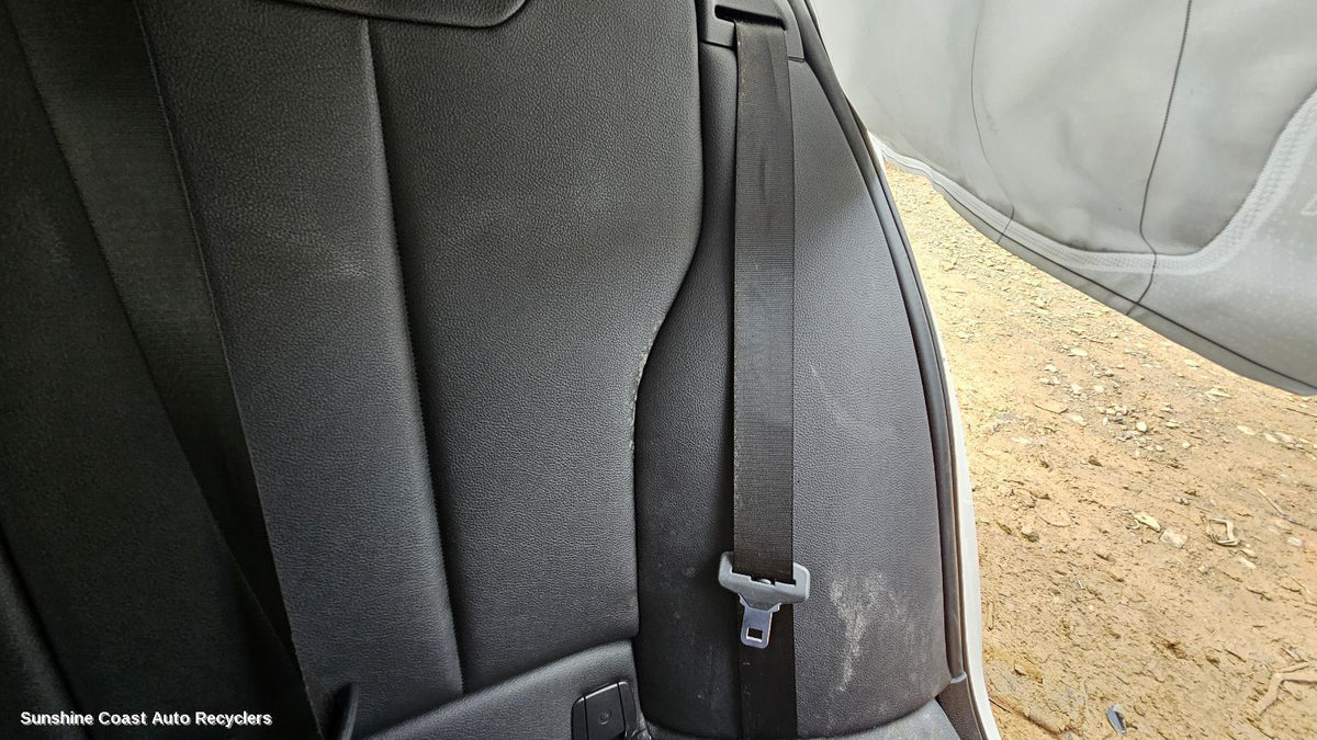 2011-2019 Bmw 1 Series Seatbelt Stalk
