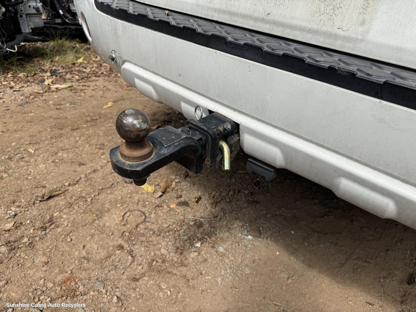 2010 Nissan Pathfinder Towbar