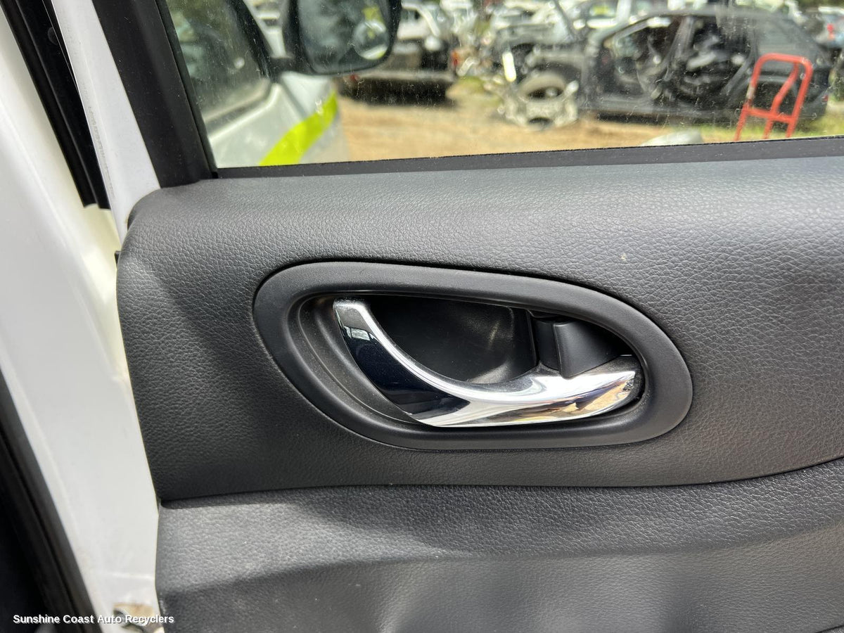 2015-2025 Nissan Navara Door Handle
