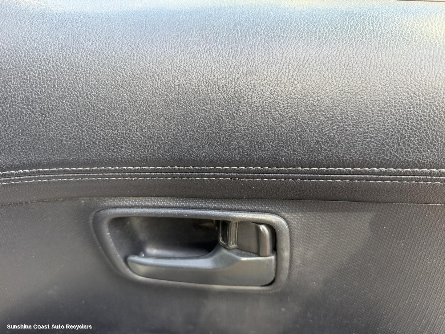 2006-2012 Mitsubishi Outlander Door Handle