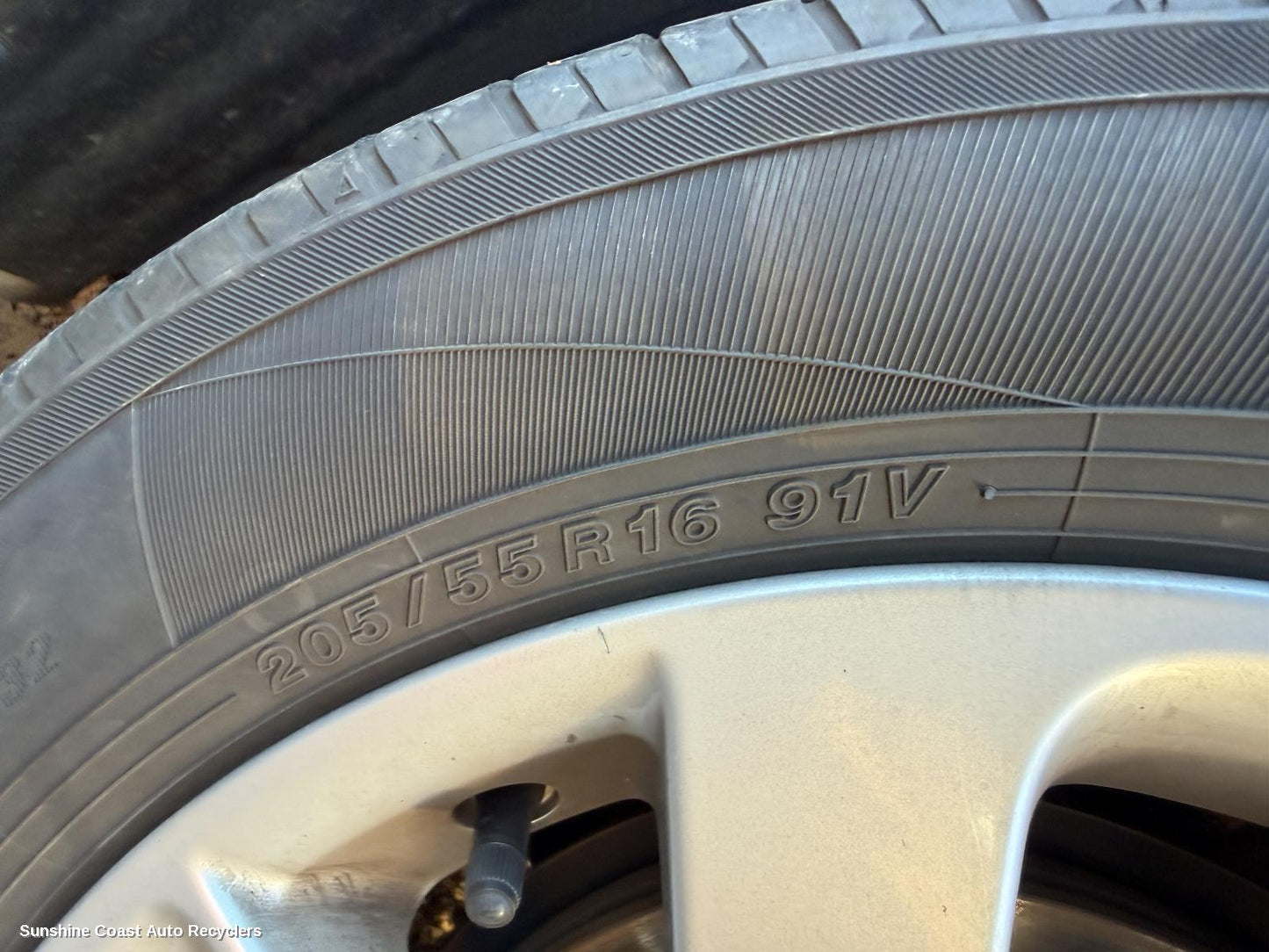 2013-2017 Nissan Pulsar Tyre