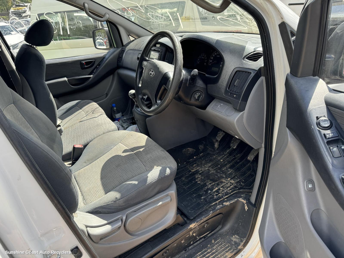 2007-2021 Hyundai Iload/imax Door Handle