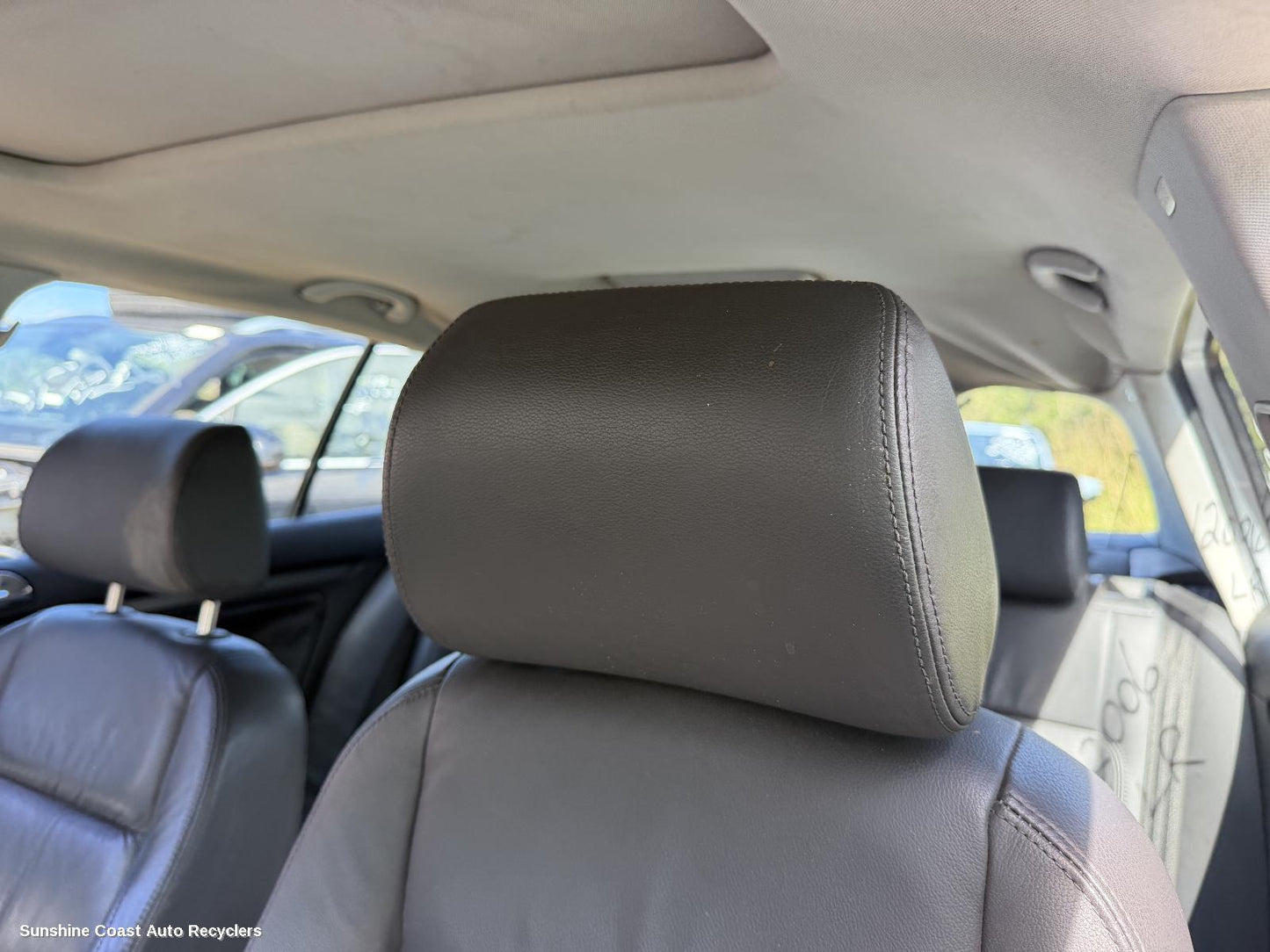 2004-2009 Volkswagen Golf Headrest