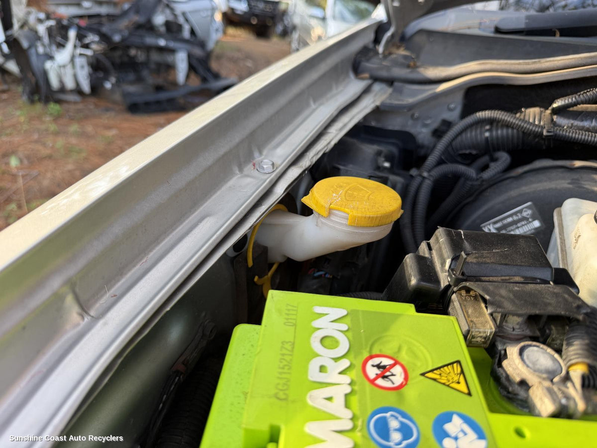 2005-2015 Nissan Navara Washer Bottle