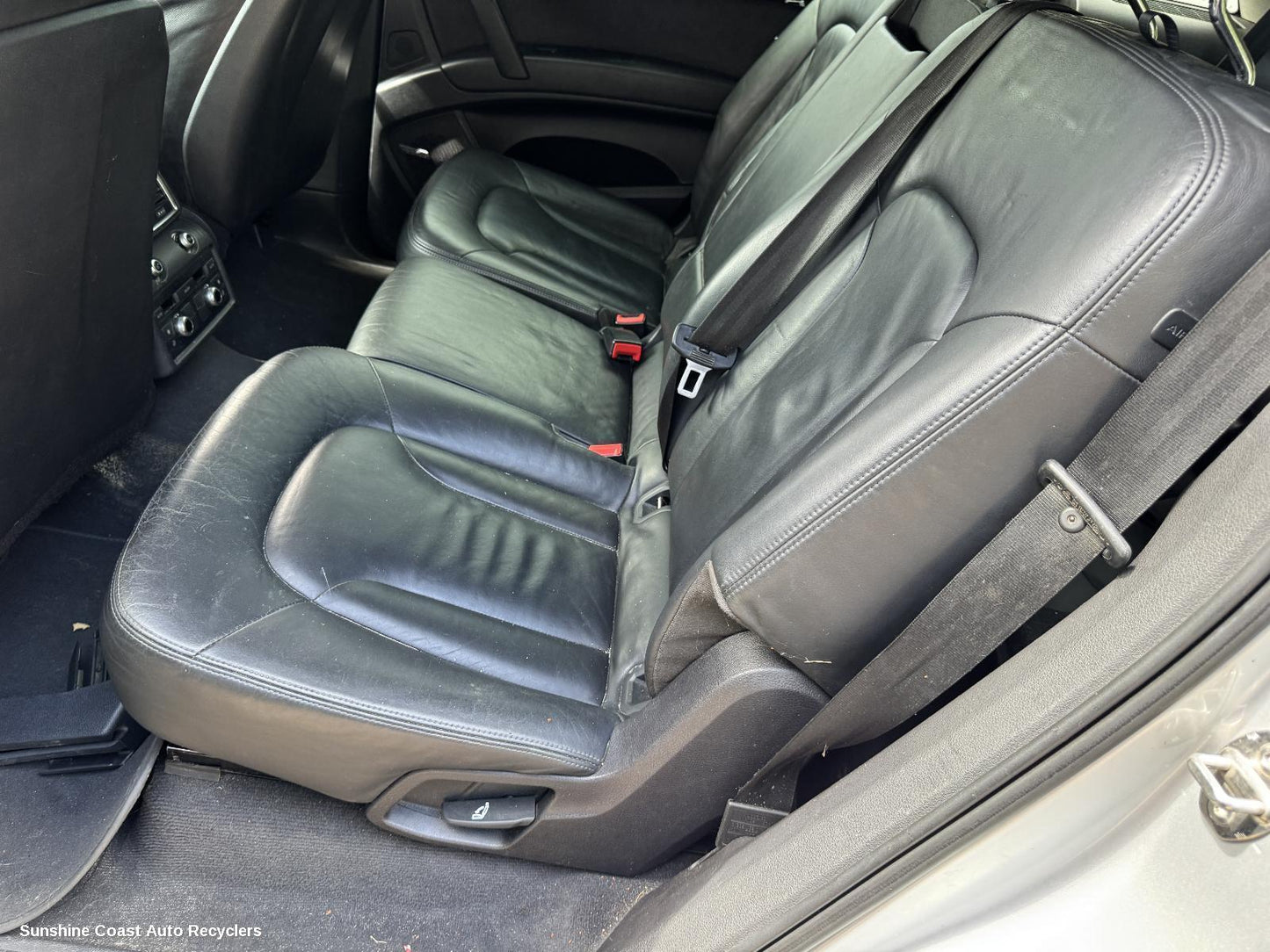 2010 Audi Q7 2nd Seat  Rear Seat