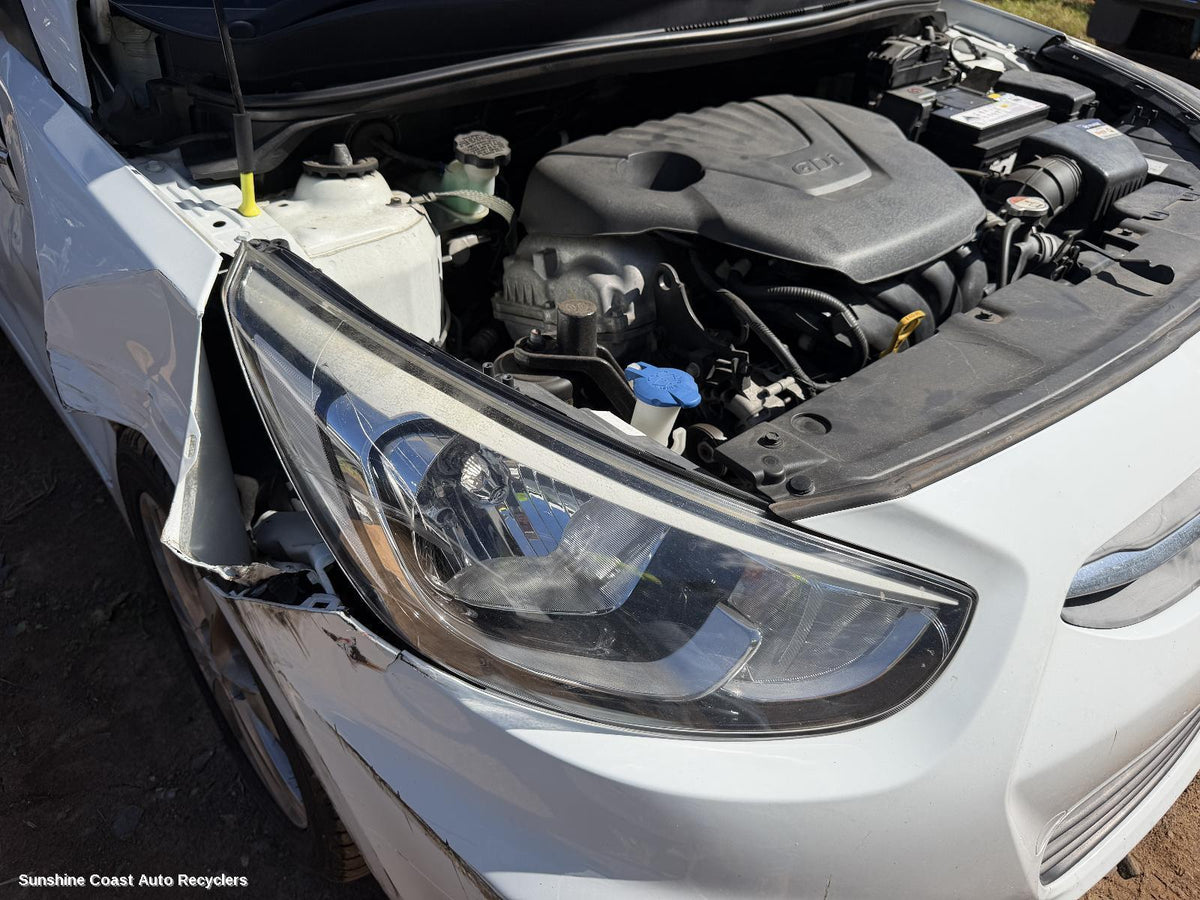 2017-2019 Hyundai Accent Right Headlamp