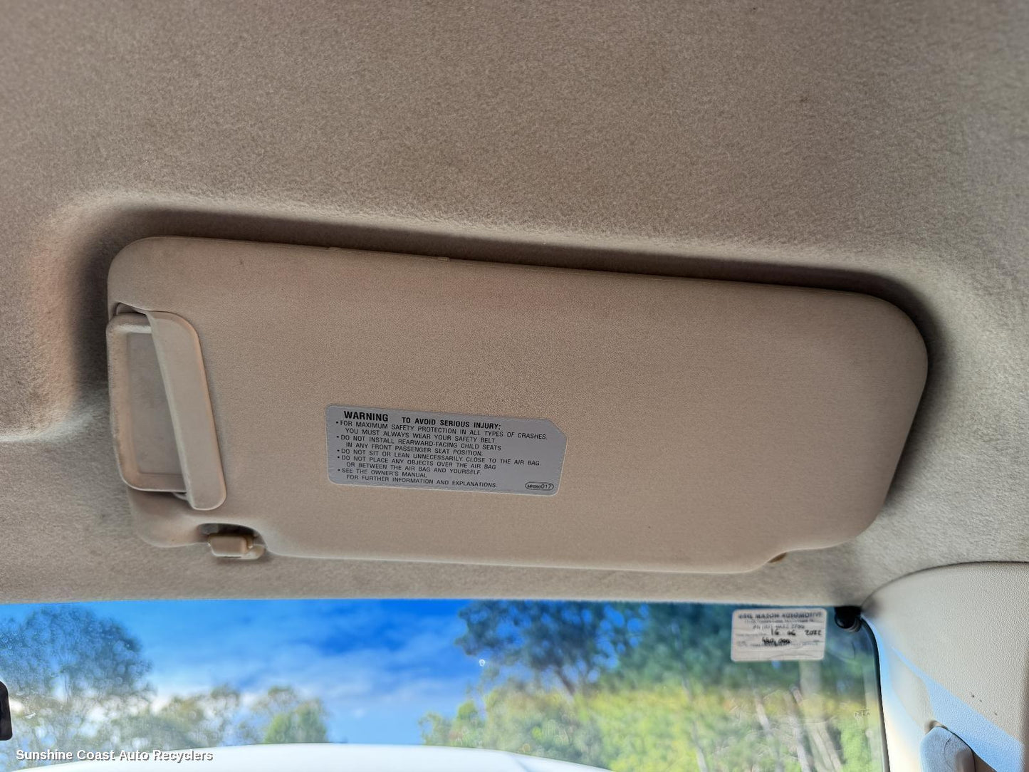 2000-2002 Mitsubishi Pajero Sunvisor