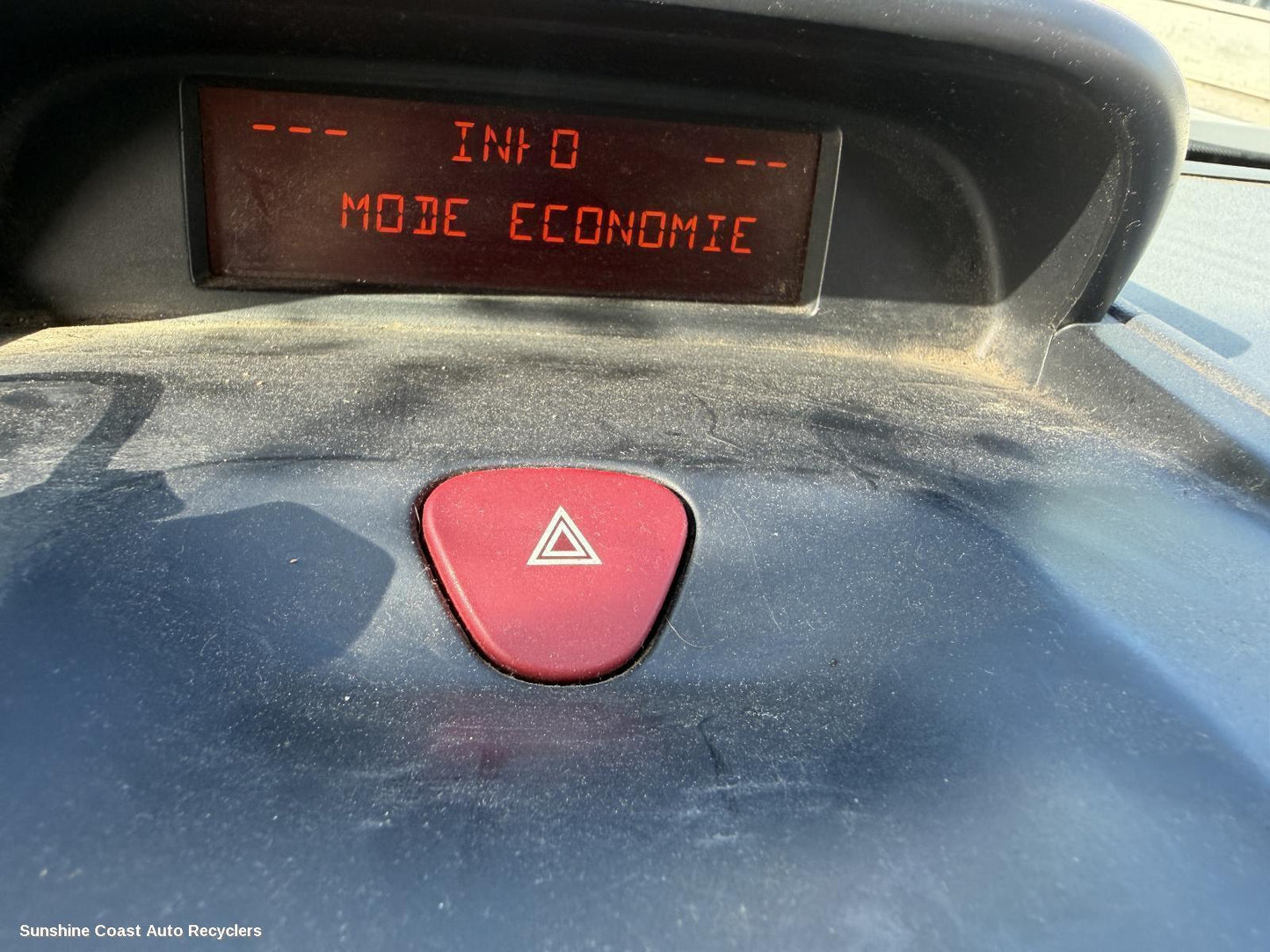 2008-2015 Peugeot Expert Misc Switch Relay