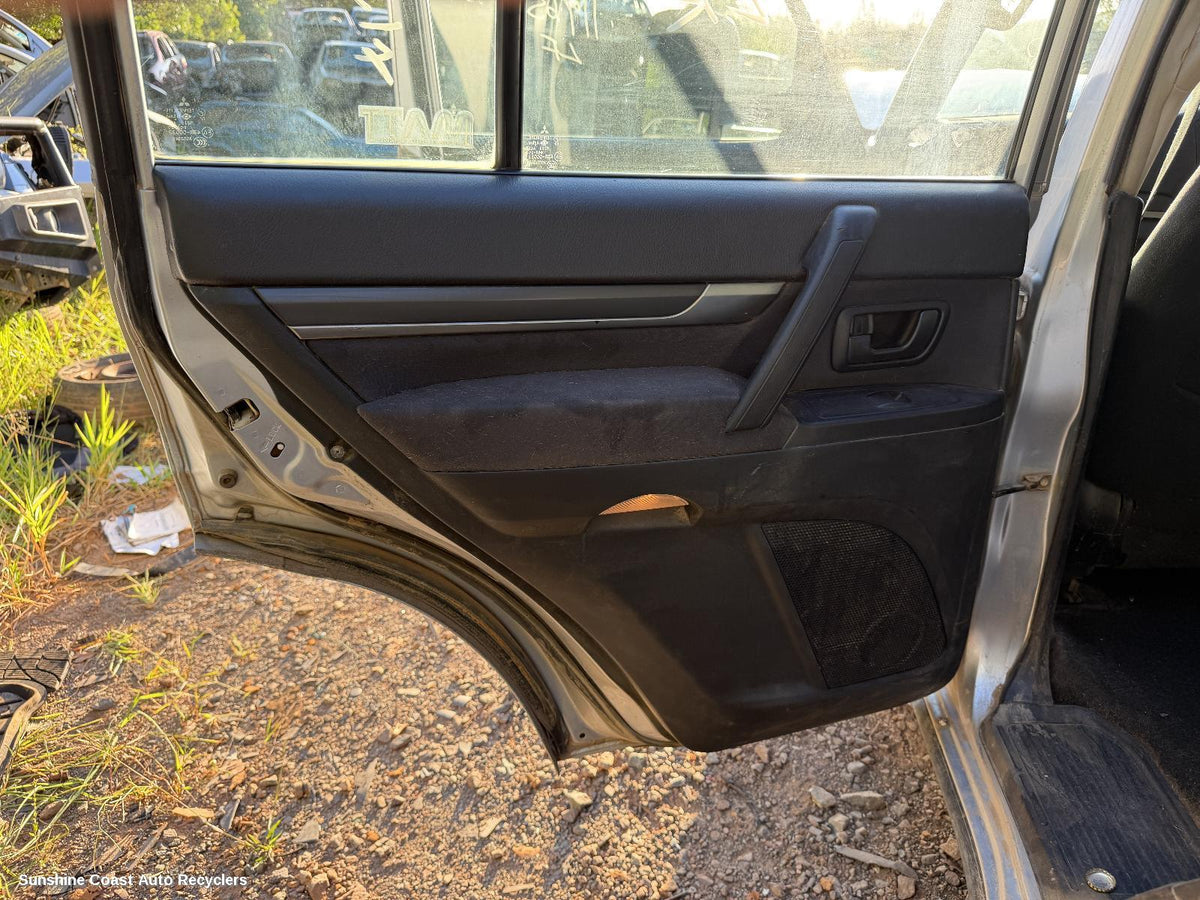 2006-2021 Mitsubishi Pajero Pwr Dr Wind Switch