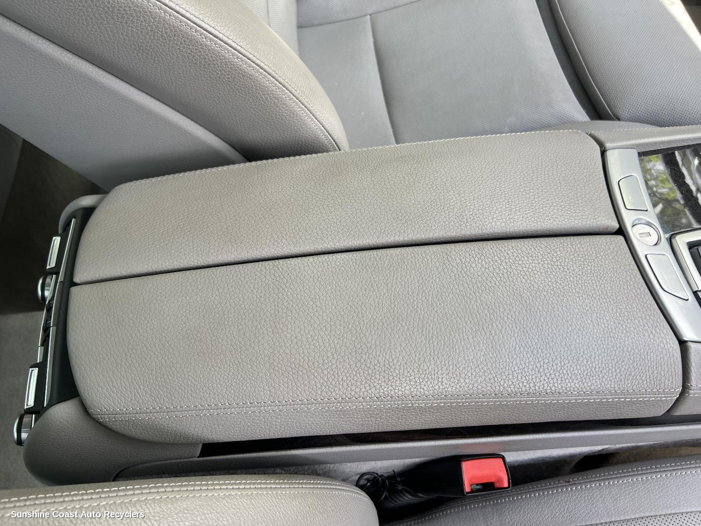 2011 Bmw 7 Series Console