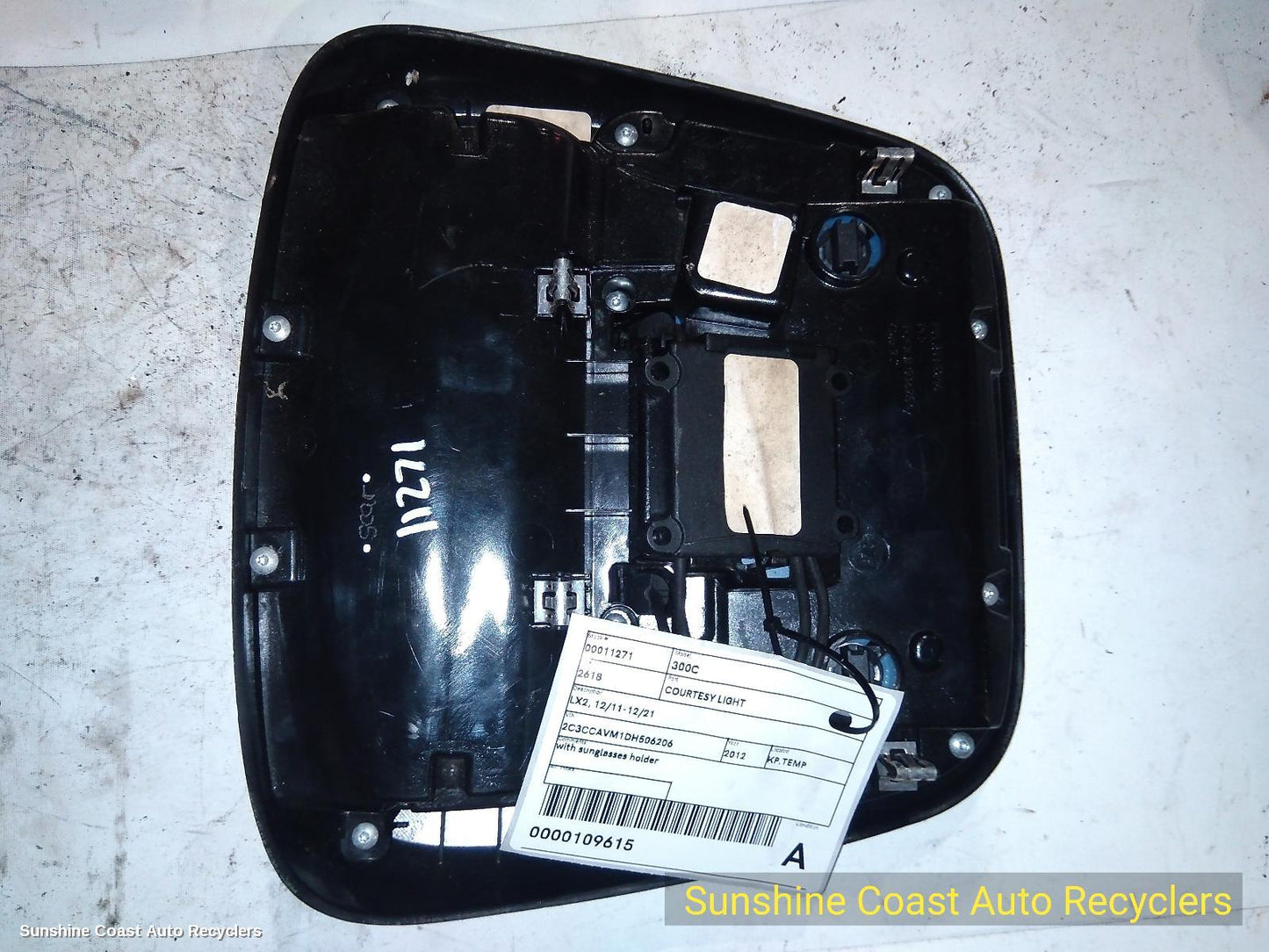 2012 Chrysler 300c Courtesy Light