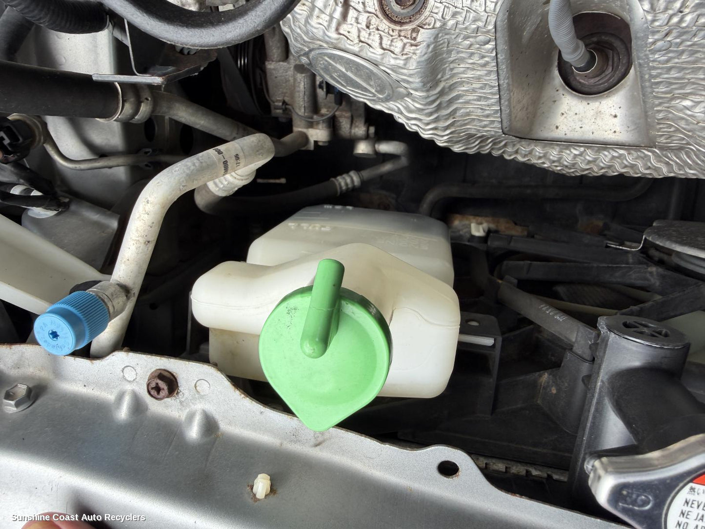 2014 Suzuki S-cross Overflow Bottle