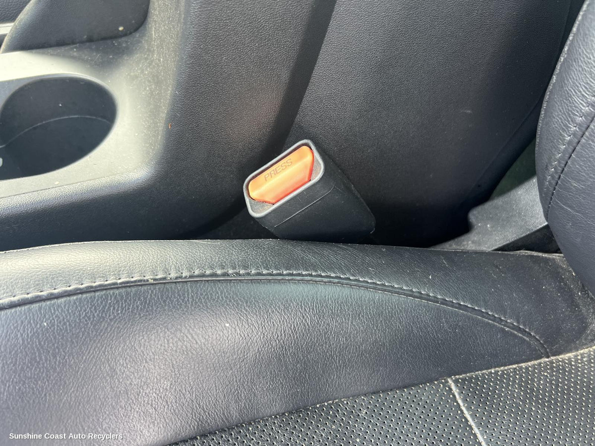 2009-2016 Hyundai Ix35 Seatbelt Stalk