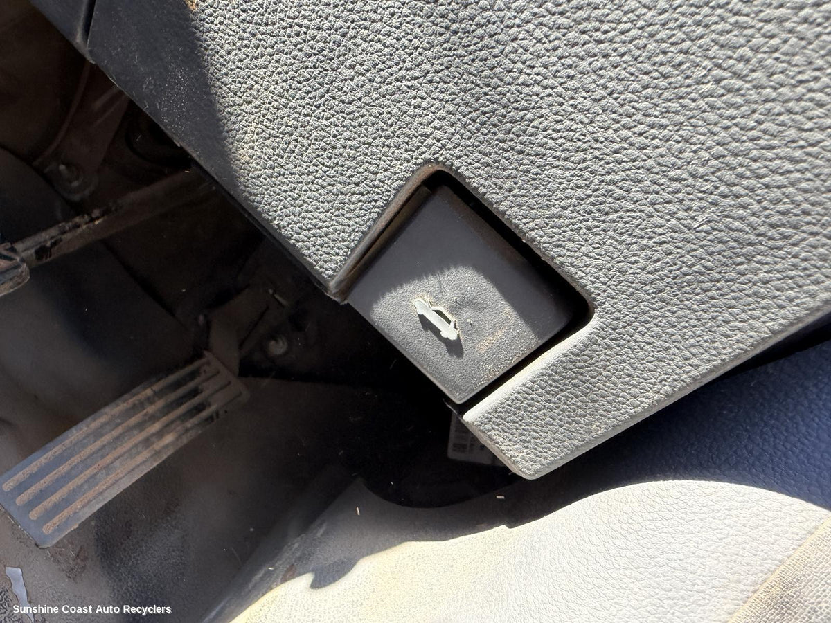 2011-2022 Ford Ranger Bonnet Release