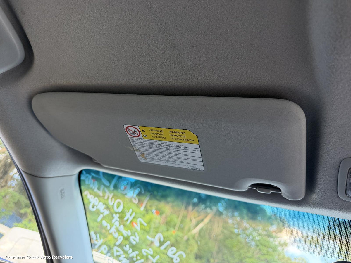 2009-2012 Mitsubishi Outlander Sunvisor