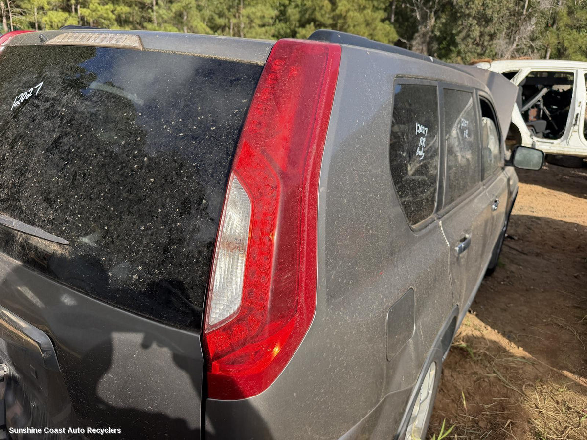 2010-2013 Nissan Xtrail Right Taillight