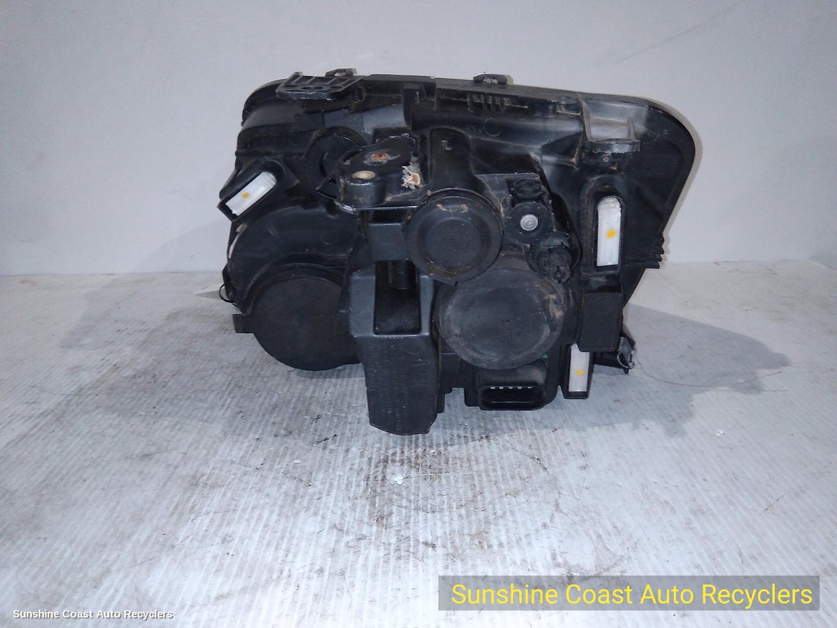 2010-2022 Volkswagen Amarok Right Headlamp