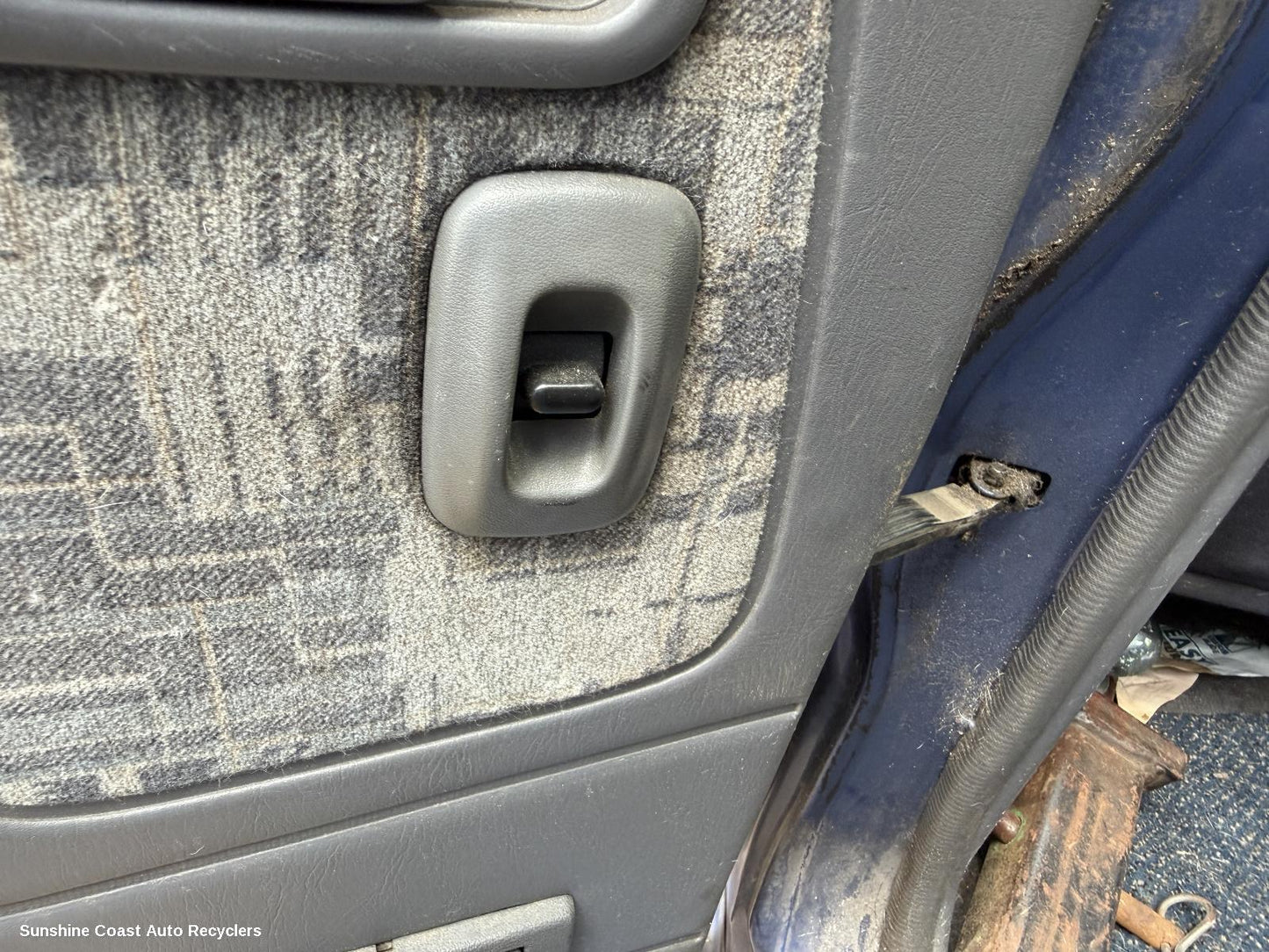 2001 Nissan Navara Pwr Dr Wind Switch