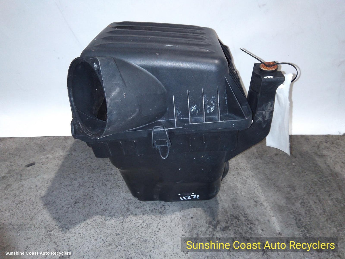 2012-2014 Chrysler 300c Air Cleaner Box