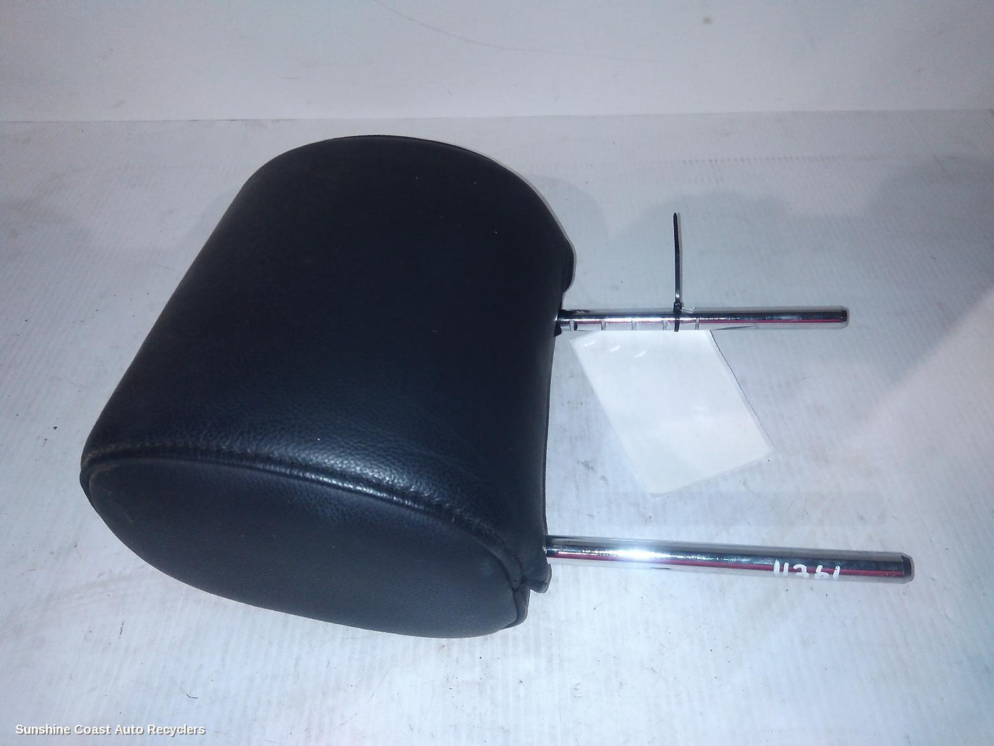 2010 Nissan Navara Headrest