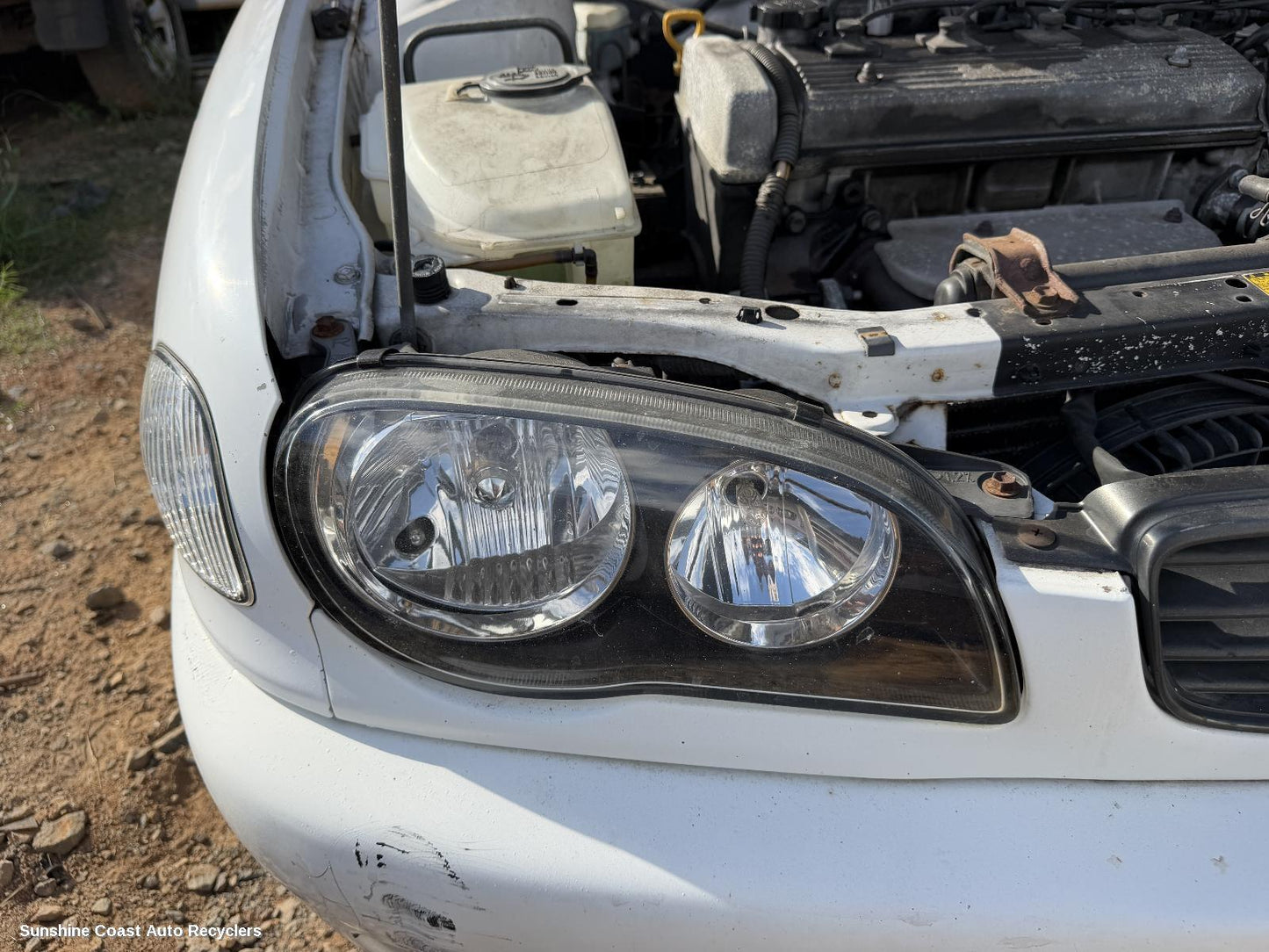 1999-2001 Toyota Corolla Right Headlamp