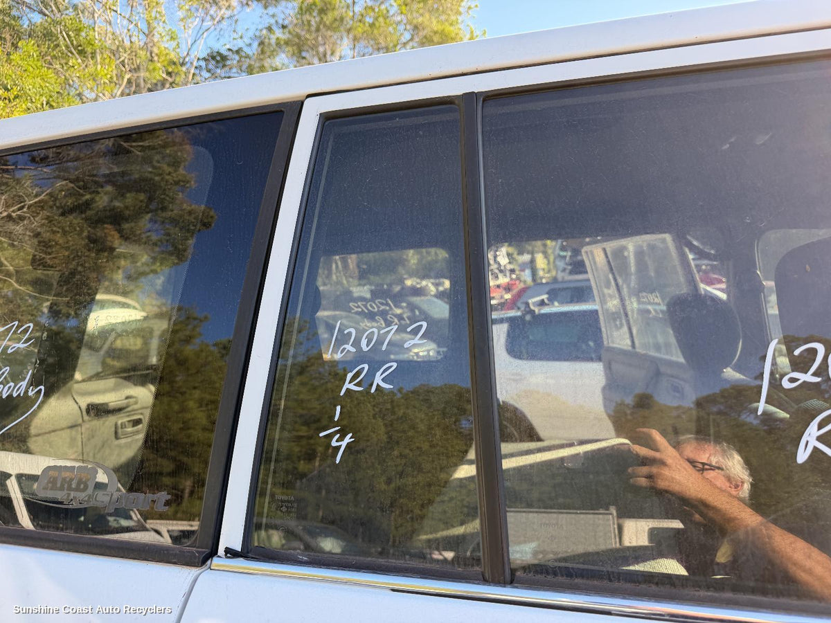 1998-2007 Toyota Landcruiser Right Rear 1 4 Door Glass