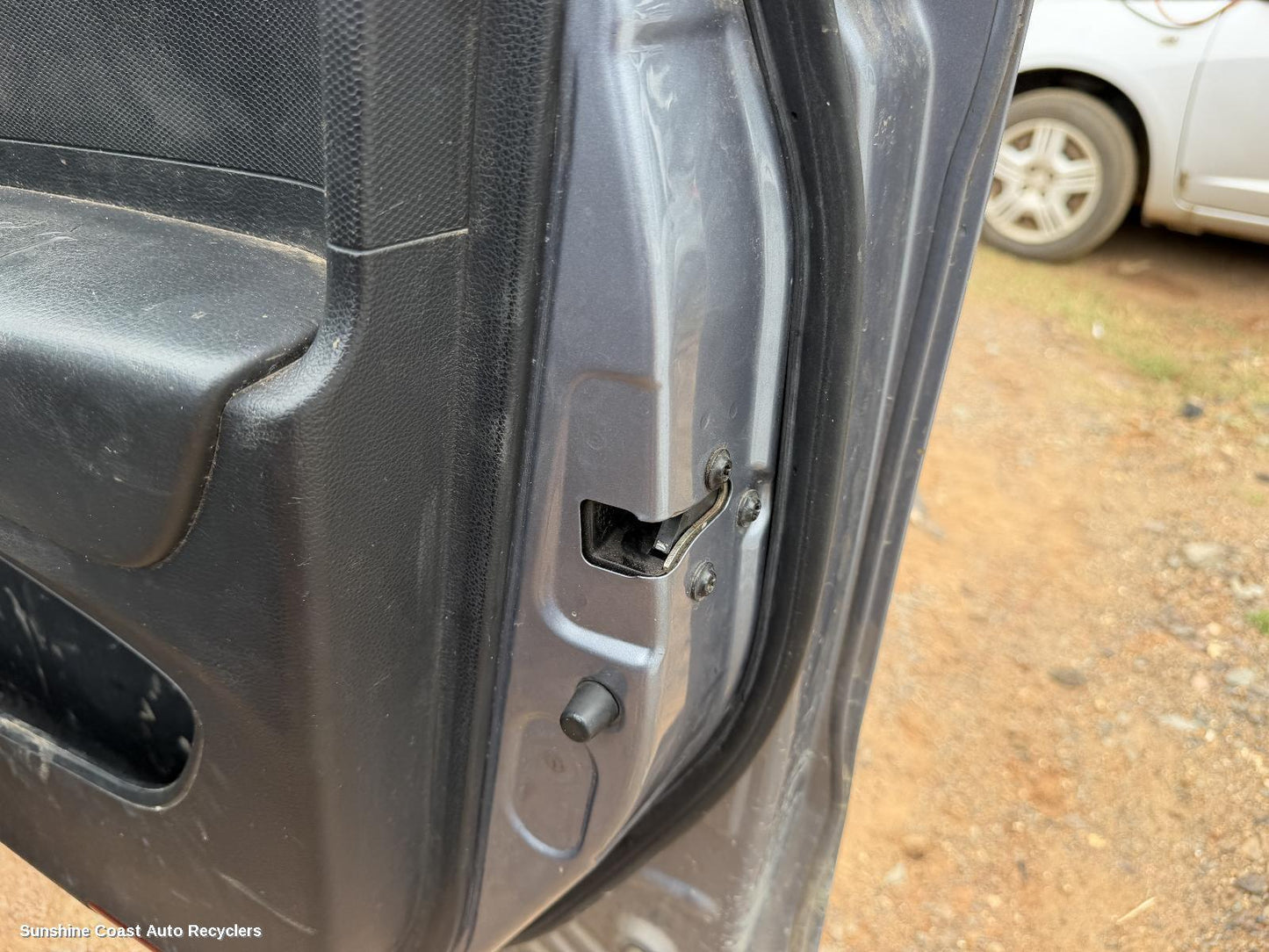 2011-2019 Ssangyong Korando Door Boot Gate Lock