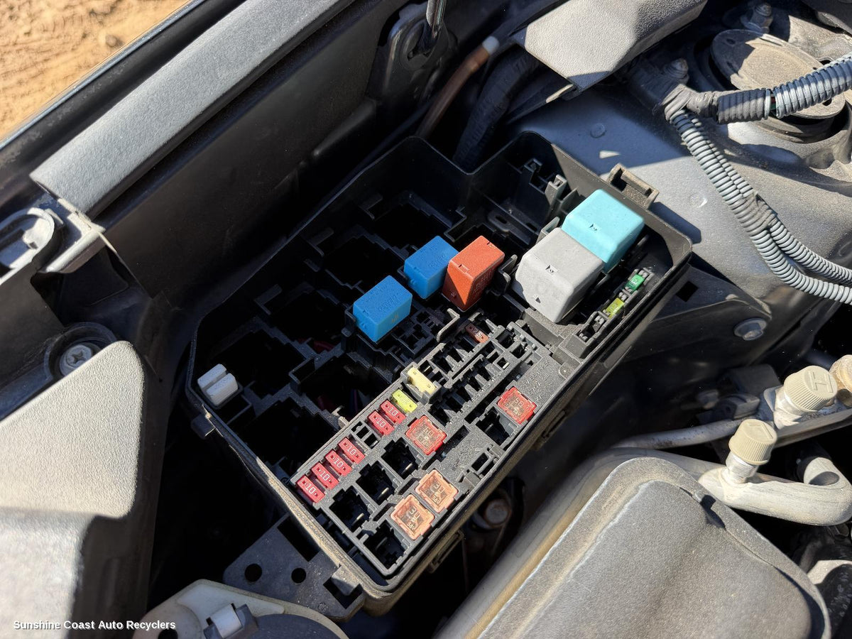 2005-2012 Toyota Rav4 Fuse Box