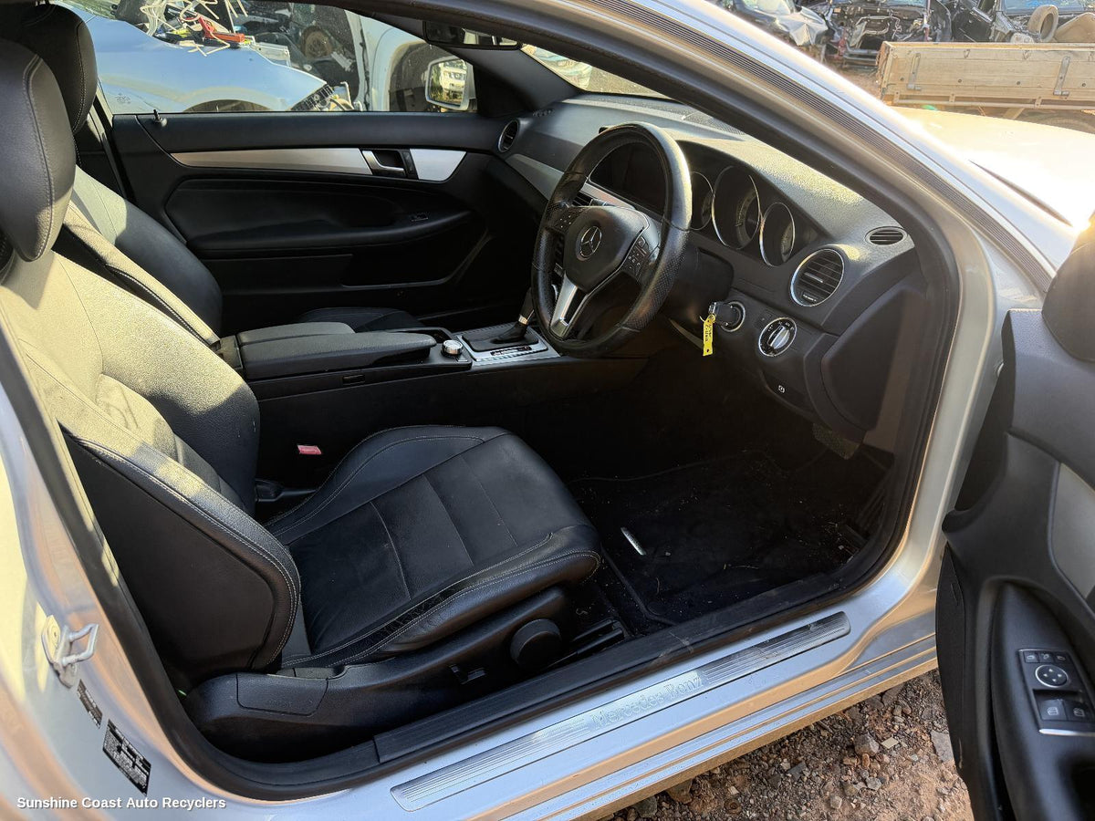 2007-2015 Mercedes C Class Door Handle