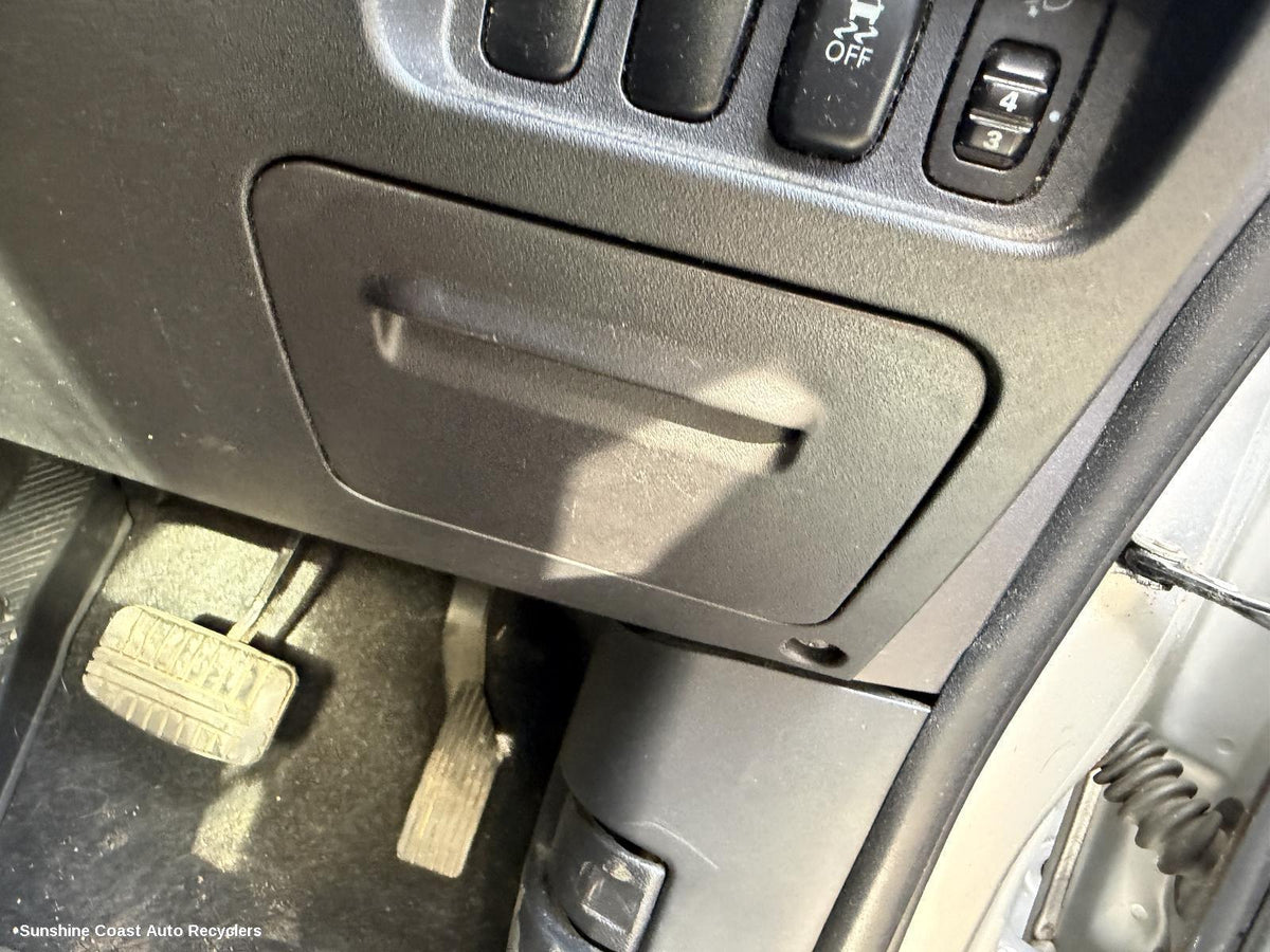 2009-2012 Mitsubishi Outlander Glove Box