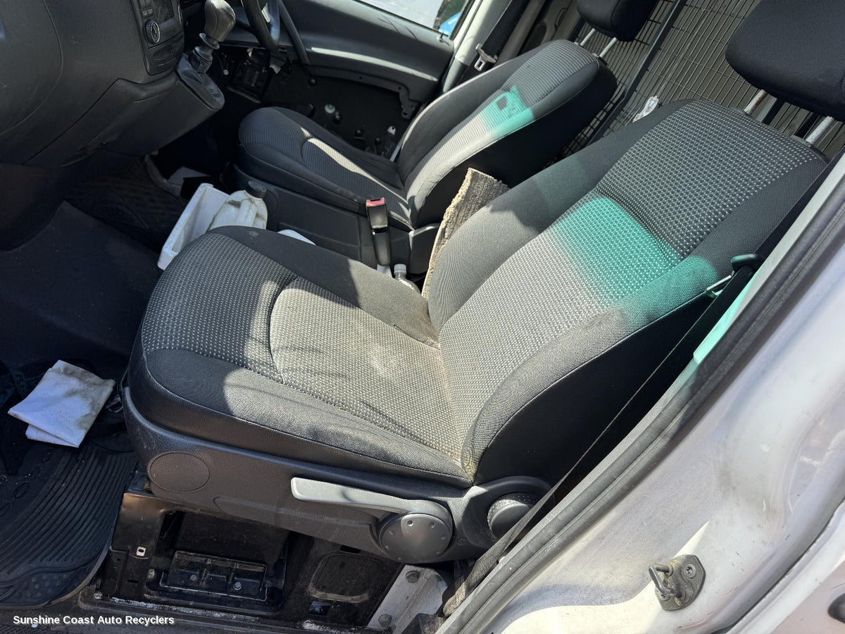 2004-2015 Mercedes Vito Front Seat