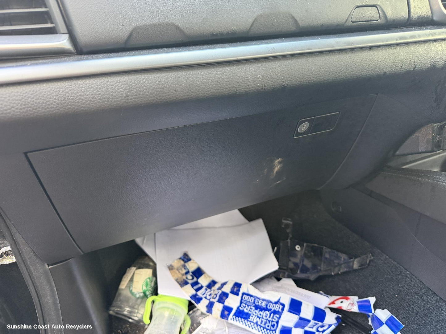 2020-2026 Mazda Bt50 Glove Box