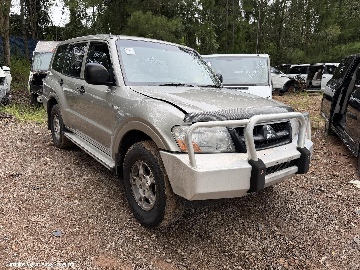 2002-2006 Mitsubishi Pajero Door Tailgate Seal