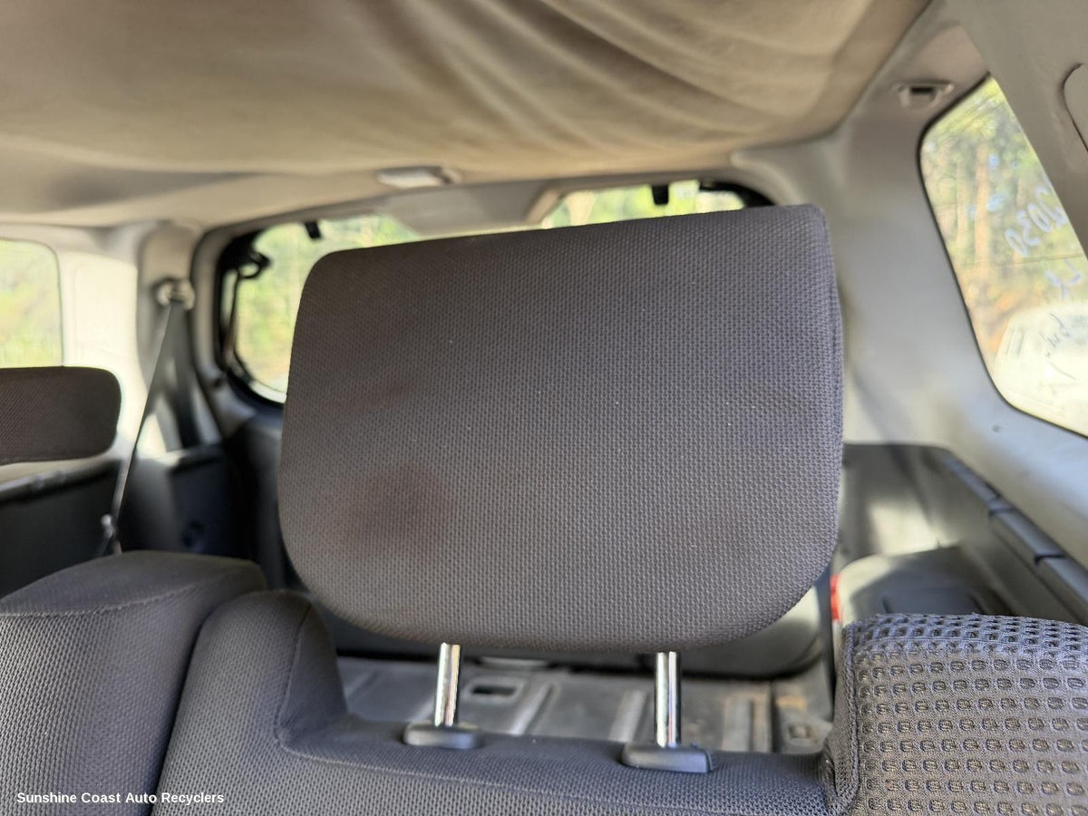 2005-2013 Nissan Pathfinder Headrest