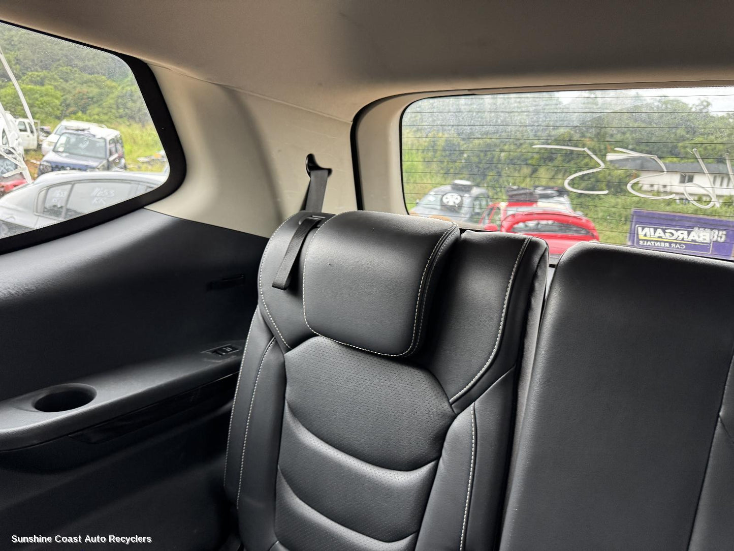 2022 Ldv D90 Headrest