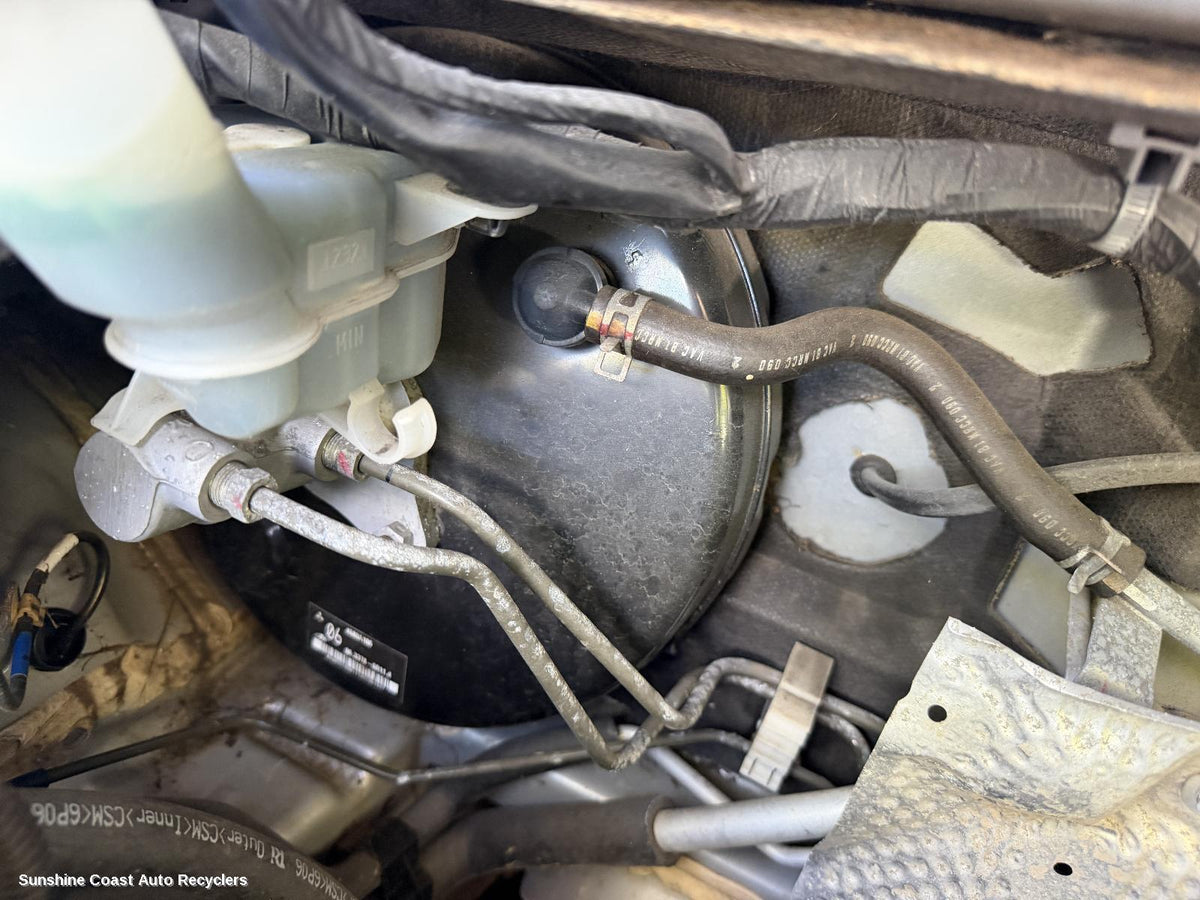 2009-2012 Mitsubishi Outlander Brake Booster