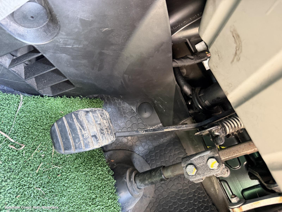 2004-2014 Renault Trafic Pedal Assembly