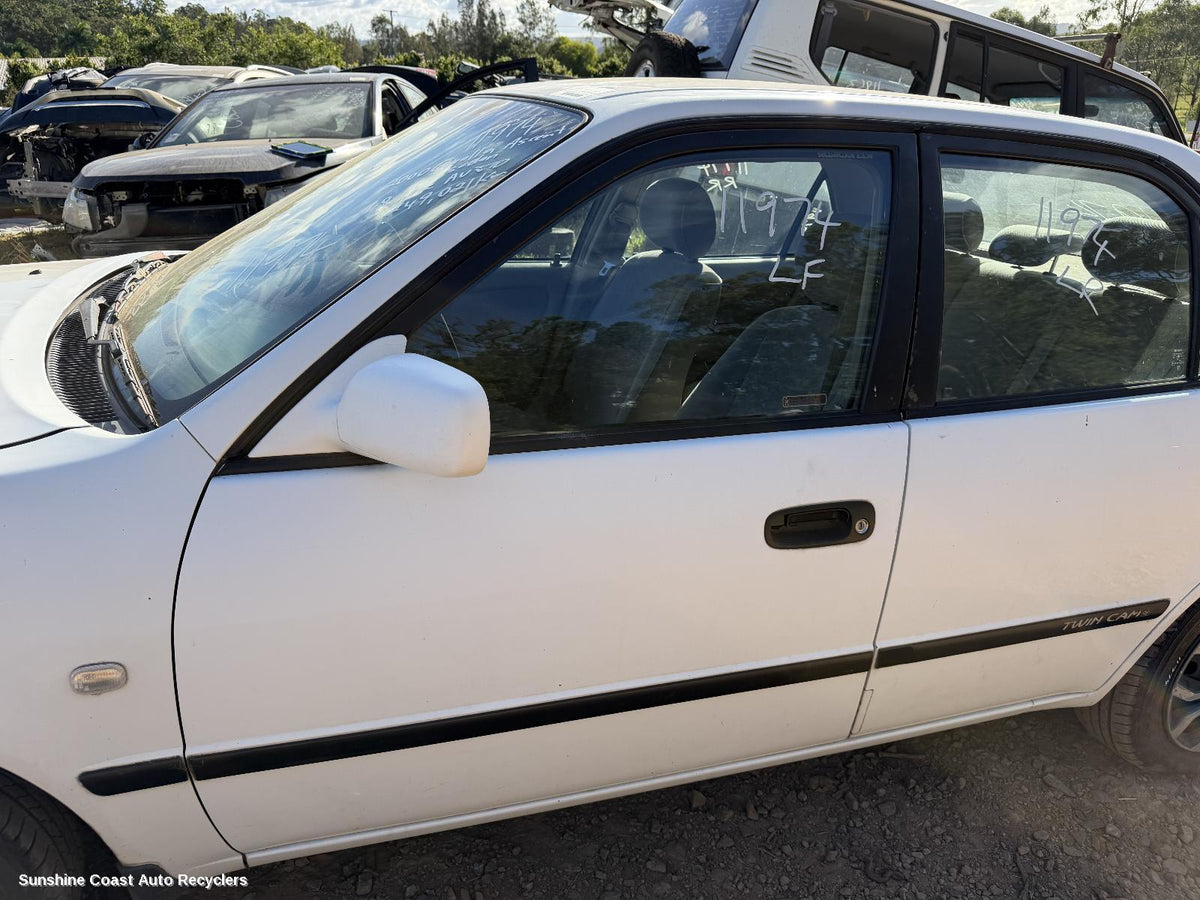 1998-2001 Toyota Corolla Left Front Door Window
