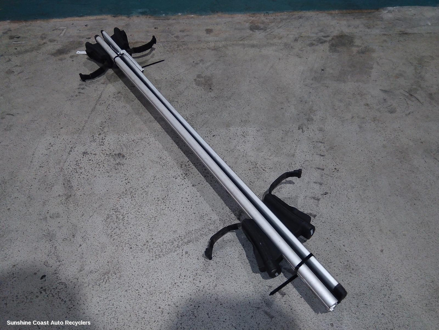 2016 Jeep Cherokee Roof Rack Bars